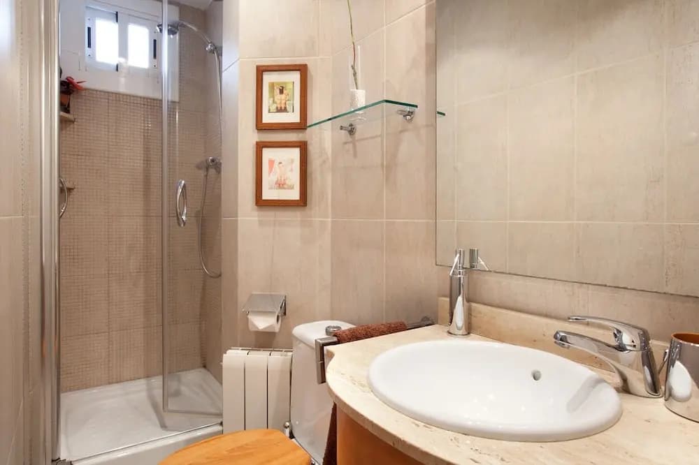 Sagrada Gaudi 2BD - photo 3