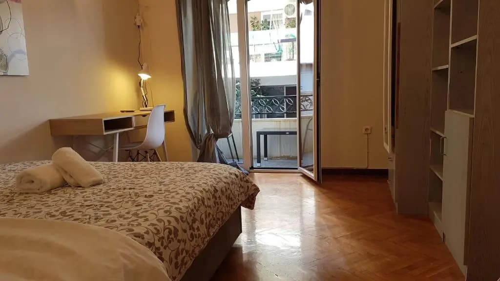Teal Apartment - Athens Center, 4 BD, 2 BATH - photo 10