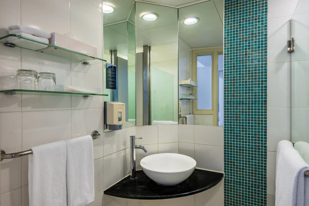 Holiday Inn Express Causeway Bay Hong Kong by IHG - photo 10