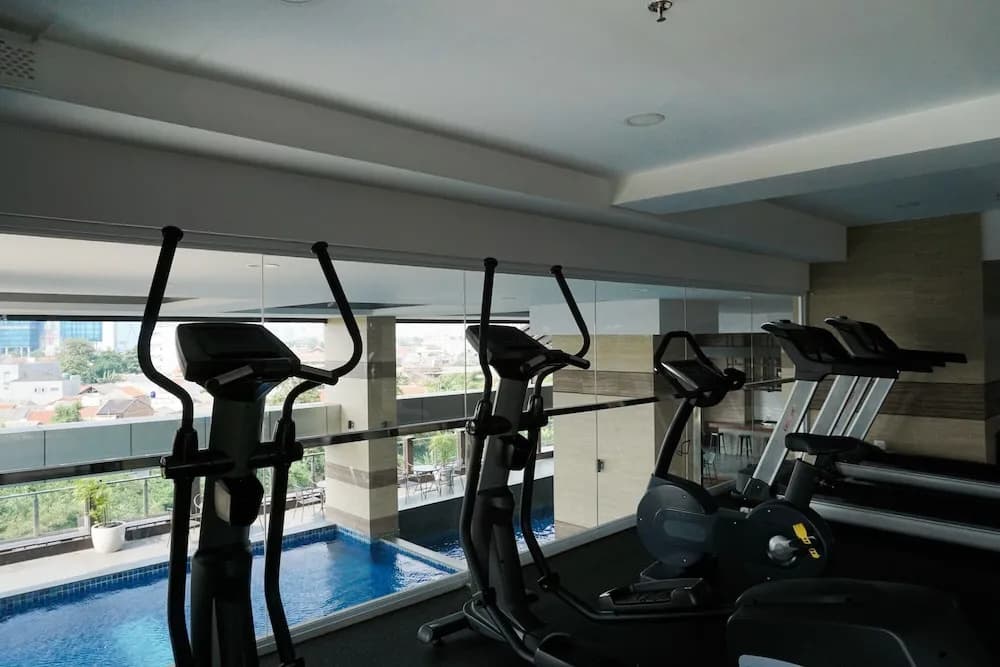 Modern 2BR Apartment at Maqna Residence - photo 13