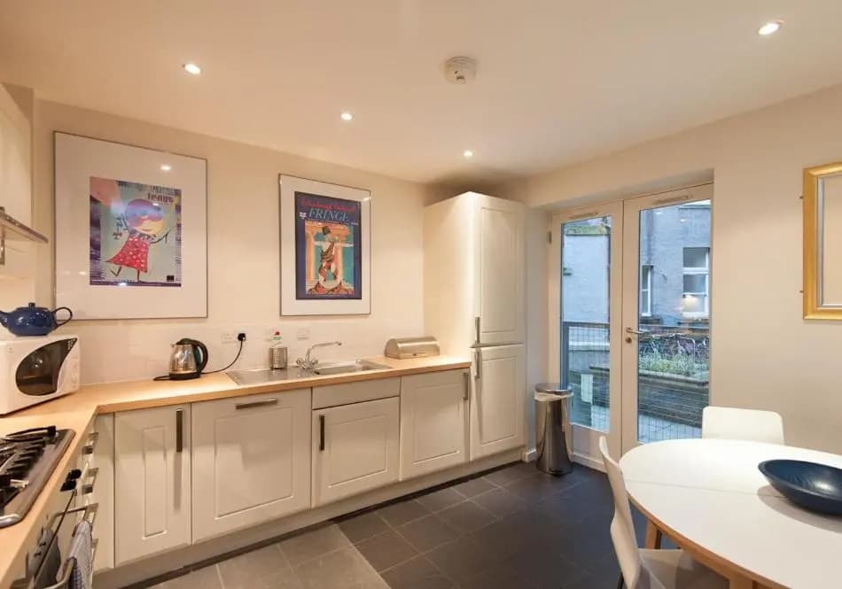 Edmonstone Suite Old Town - photo 13