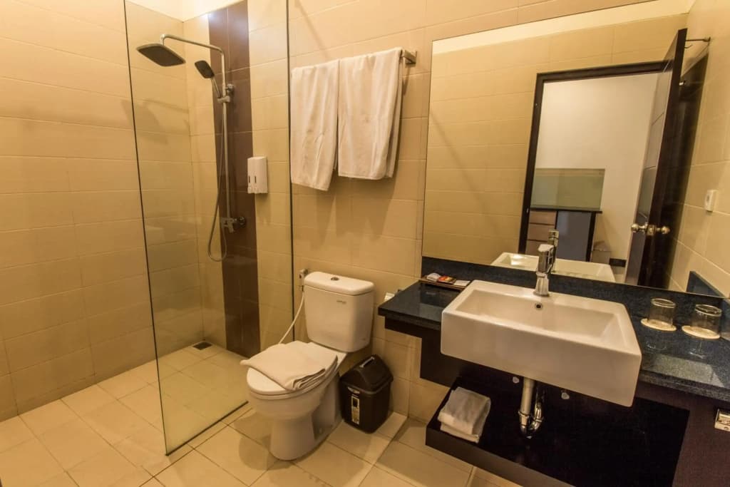 Svarna Suite Seminyak - photo 10