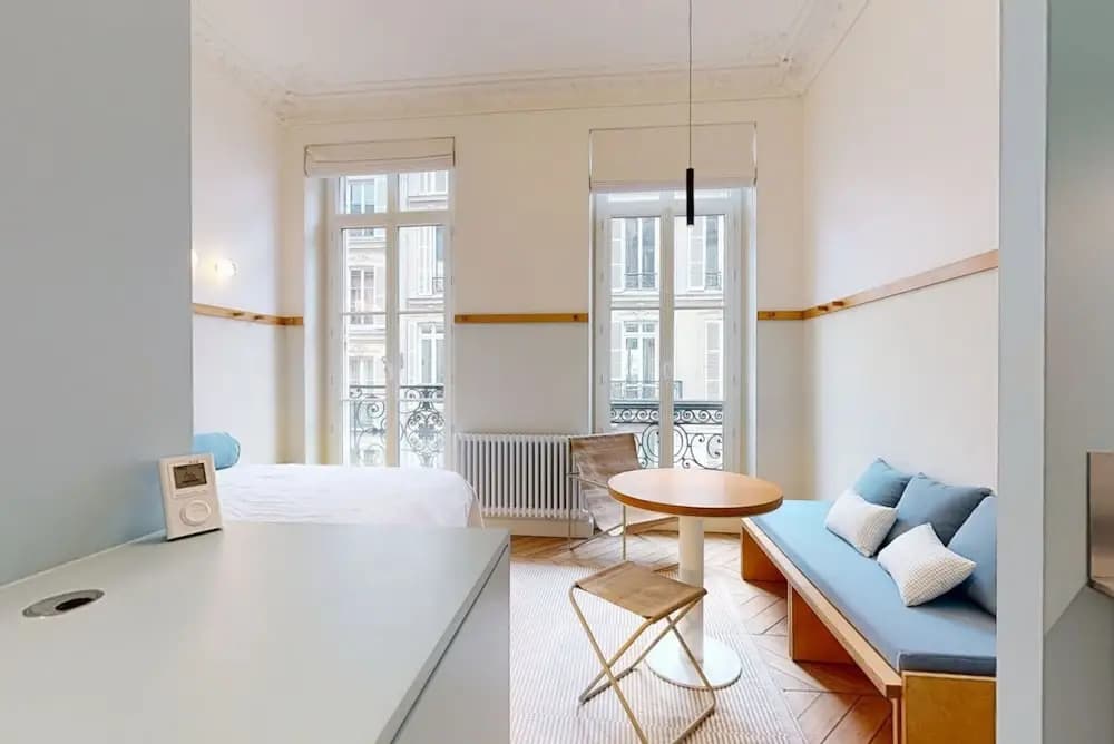 Joivy Delightful 1bed Studio w/ Shared Co-working - photo 3
