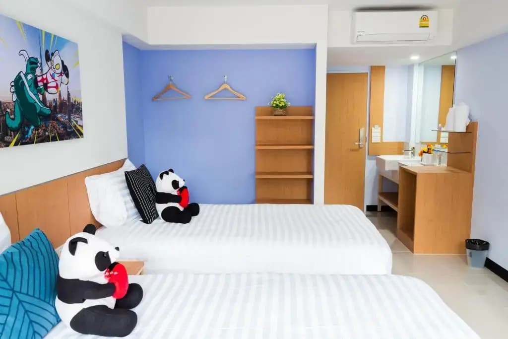Lucky Panda Hotel - photo 6