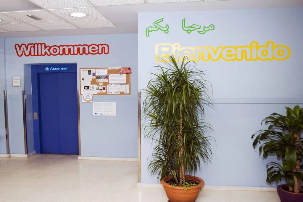 Hostal Welcome - photo 17