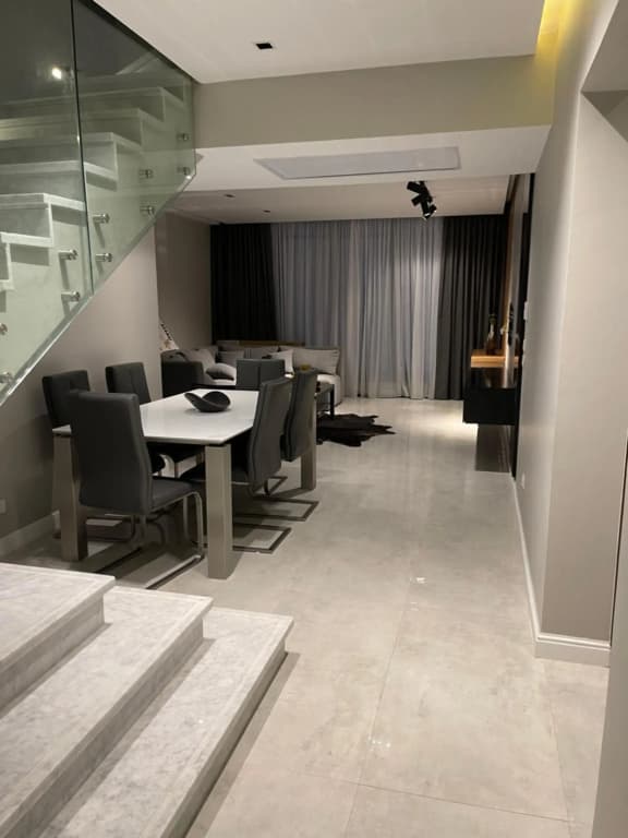 Midtown Penthouse with roof - photo 11