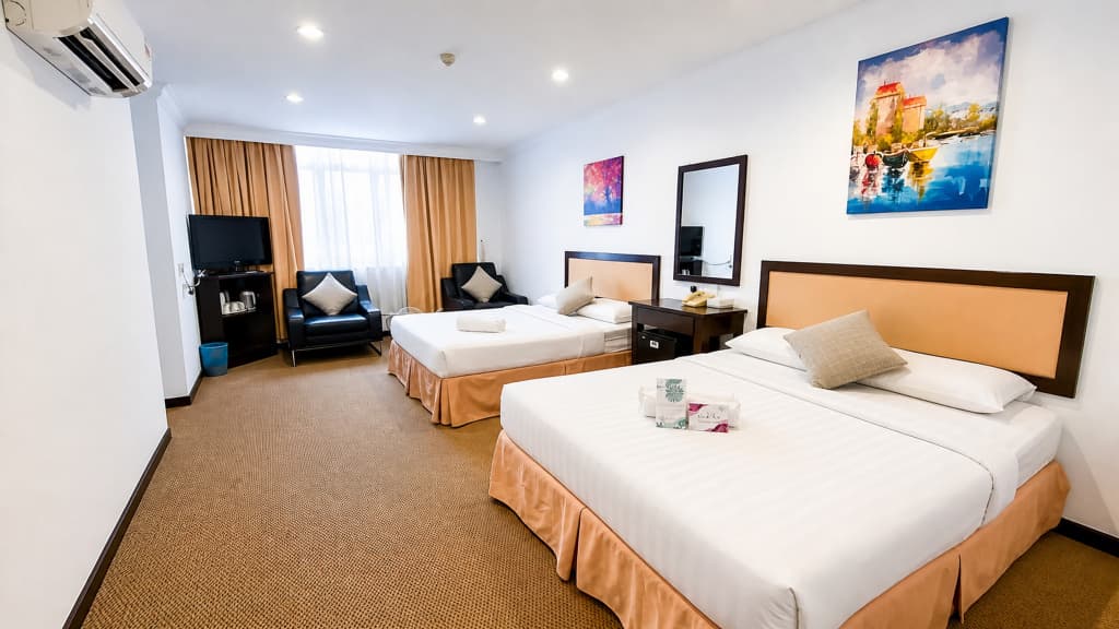 Royal Queenspark Hotel - photo 7