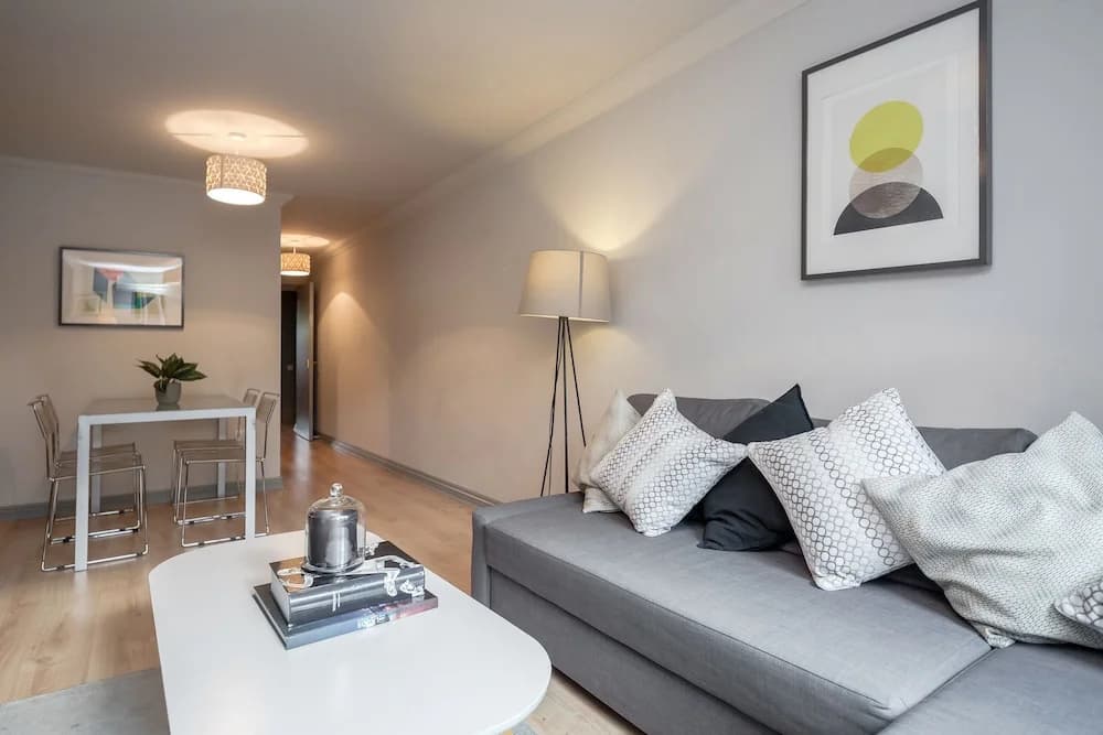 Hoxton 2 Bed Apartment by BaseToGo - photo 5