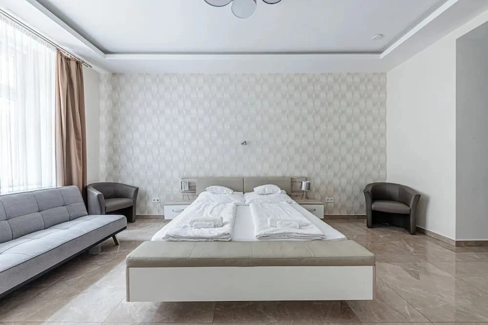 Marble Royal Suite&Studio - photo 4