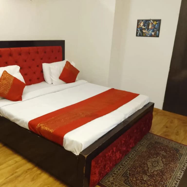 Prestige Apartments - photo 2