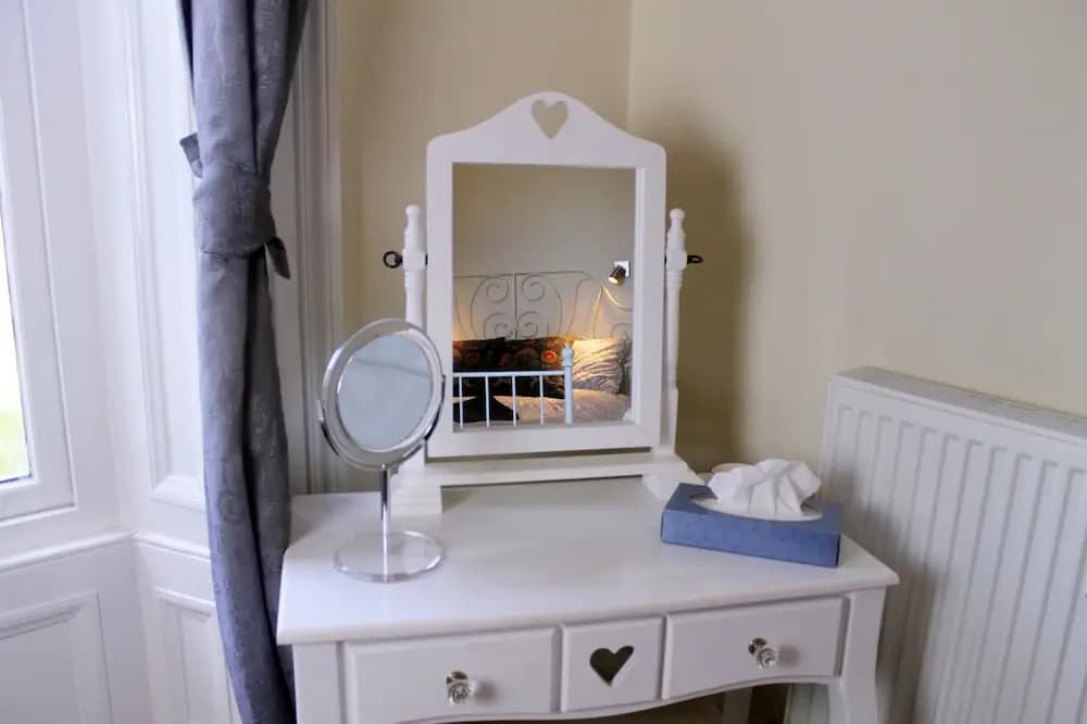 Silver Lining - Gilmore Place Apartment - photo 2