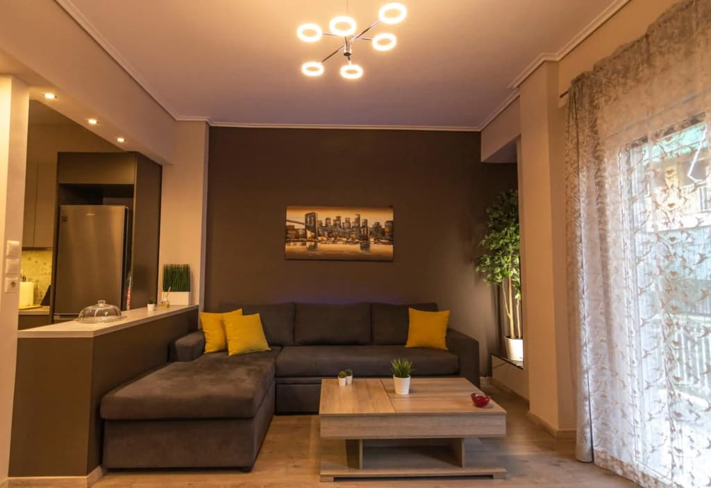 Luxury apartment 10’ from the center! - photo 1