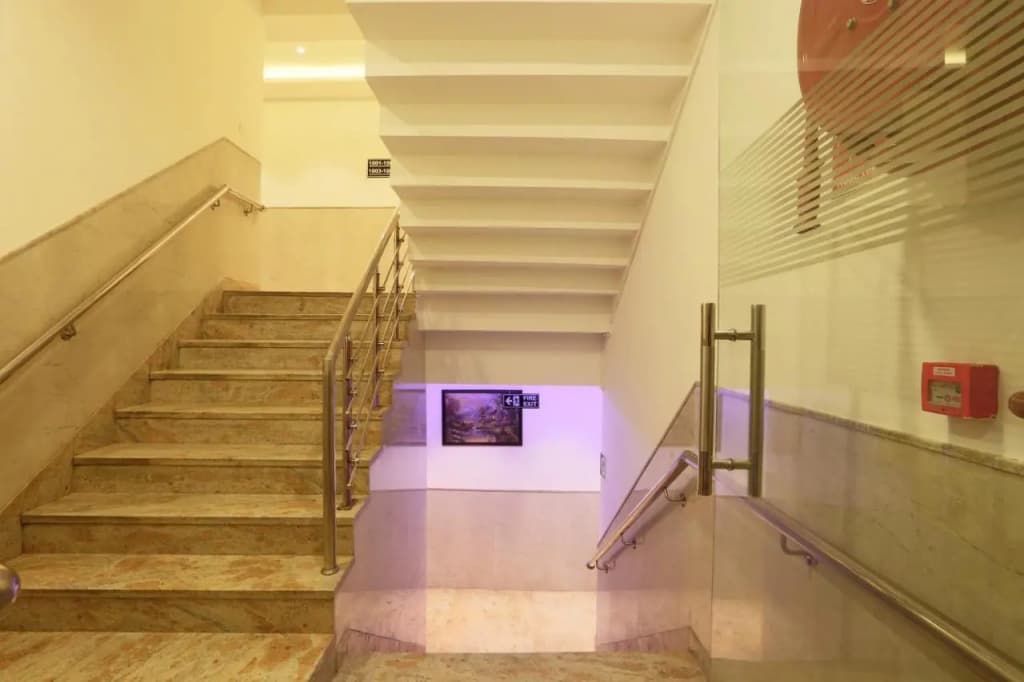 Hotel Arch Suites - photo 1