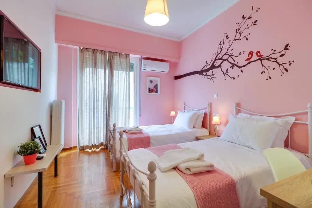 Spacious Central Flat☆3min to Metro☆AC|Netflix|PC - photo 5