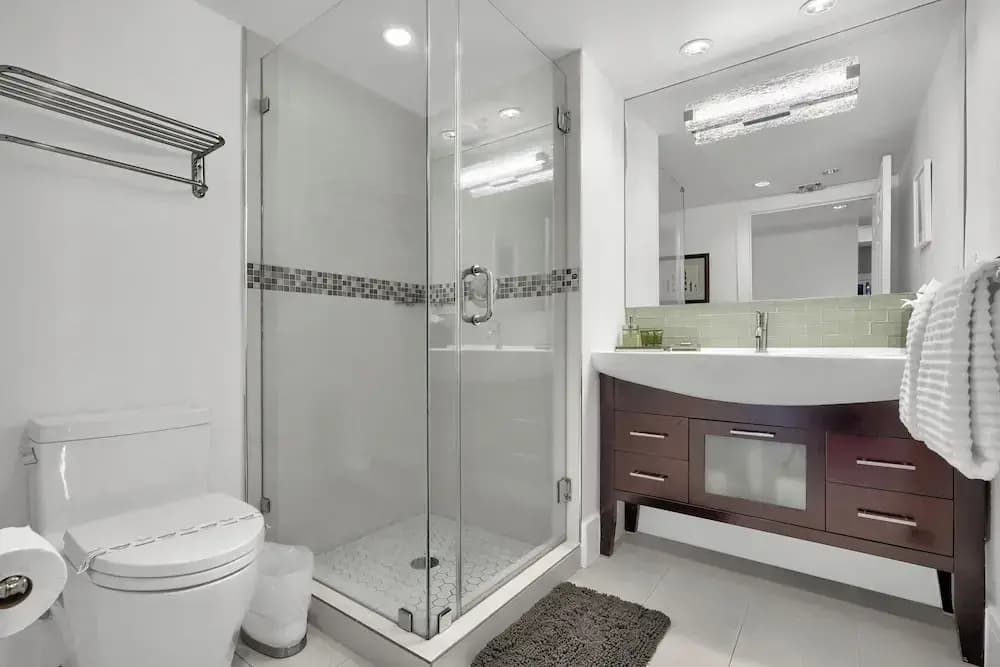 Gorgeous Spacious 2bed Bayview Apartment - photo 9