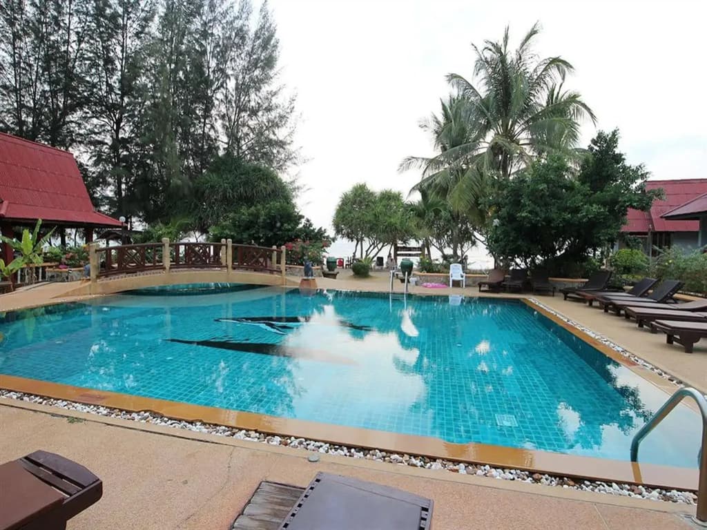 Lanta Villa Resort - photo 10