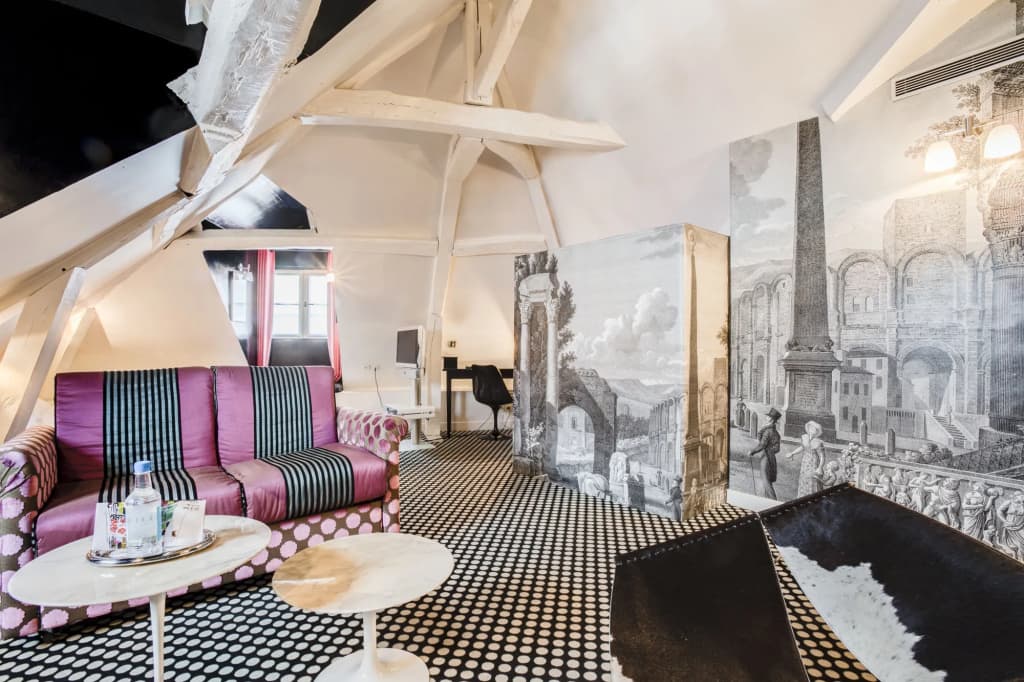 Hôtel du Petit Moulin, Haute Couture hotel by Lacroix - photo 17
