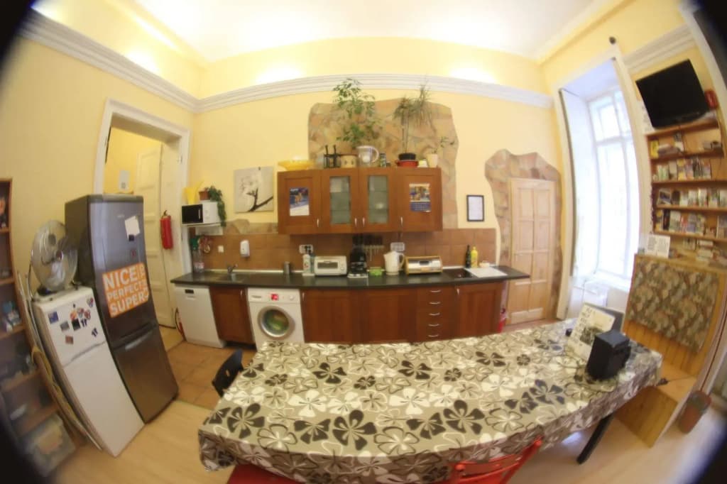 Budapest Centrum Hostel - photo 13