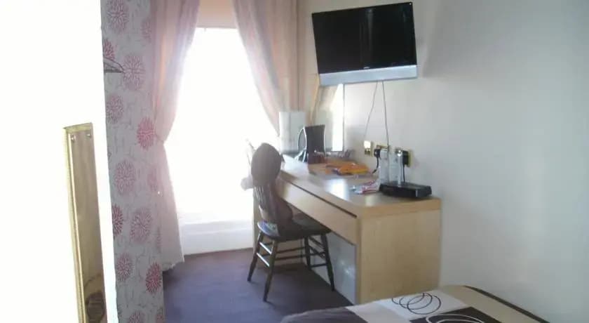 Seahaven Hotel - photo 6