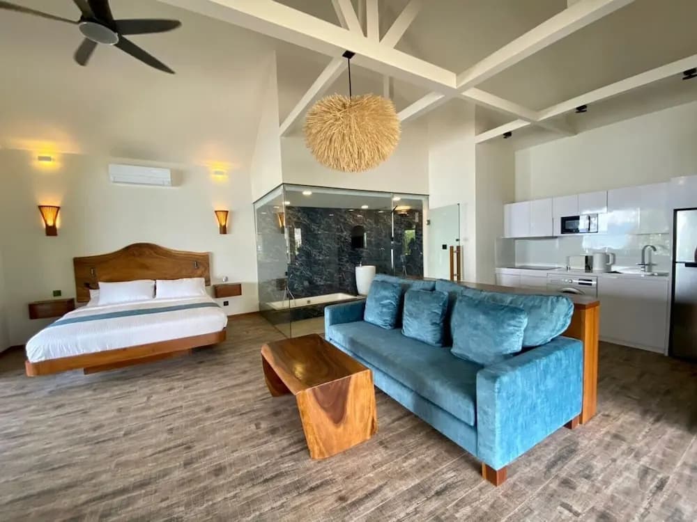Absolute Beachfront Resort - photo 6