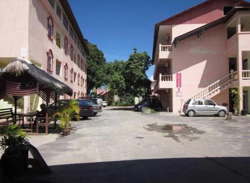 Tanjung Malie Beach Motel - photo 7