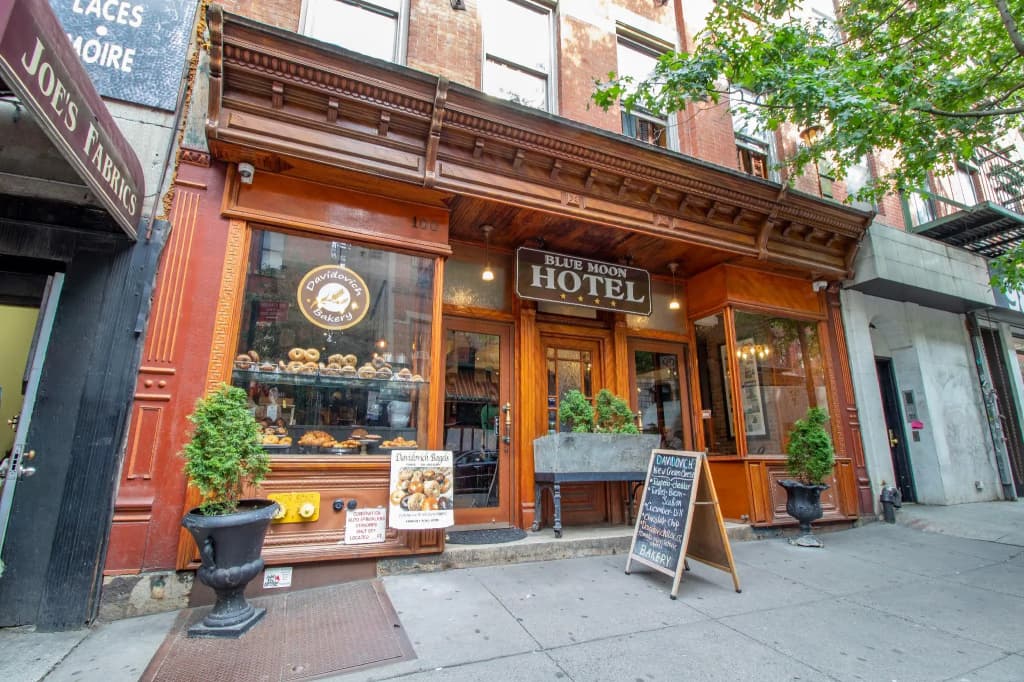 The Historic Blue Moon Hotel - NYC - photo 1