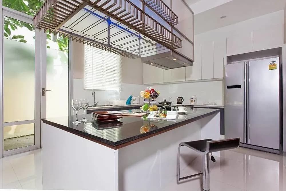 Jomtien Waree 9 with 6 bedrooms - photo 14