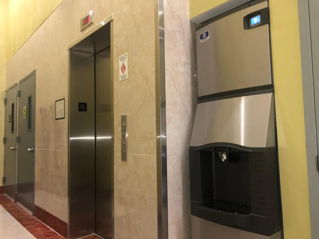 Elmhurst Hotel - photo 11