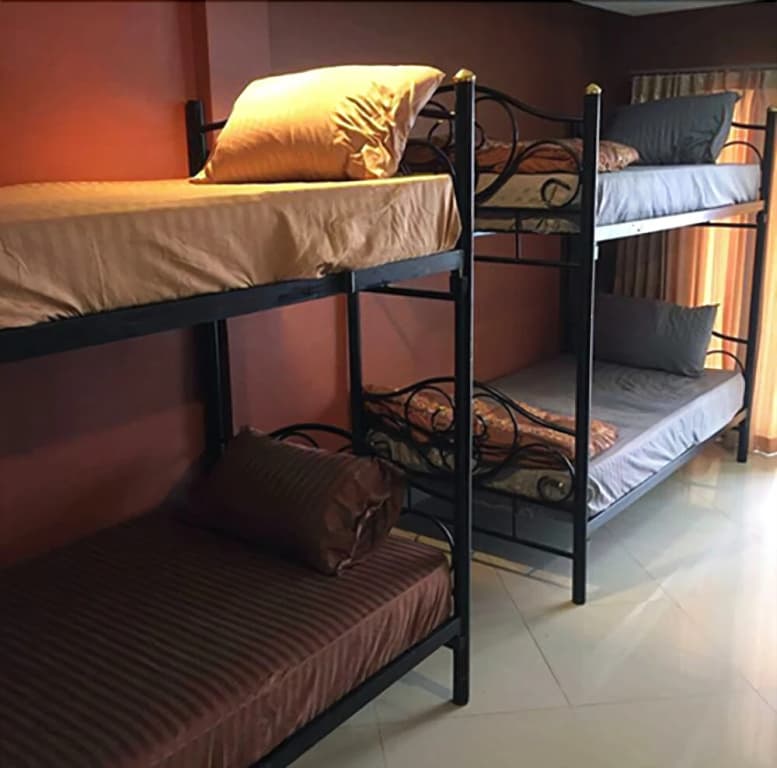 Amika Guesthouse & Hostel - photo 2