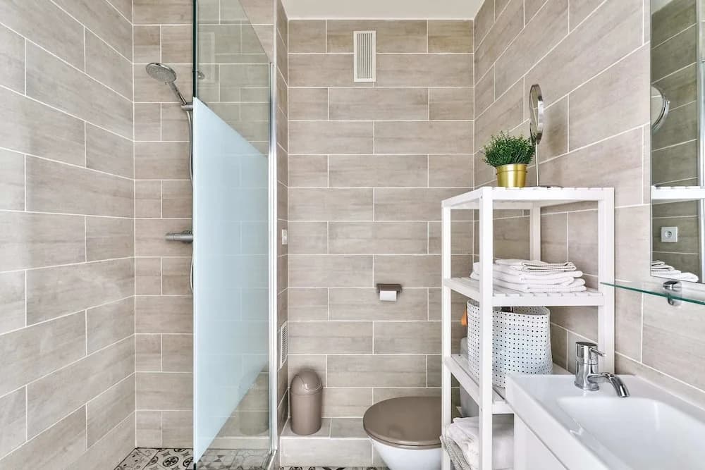 Charming 2 Room Apartment With Balcony - Paris 8ème - photo 8