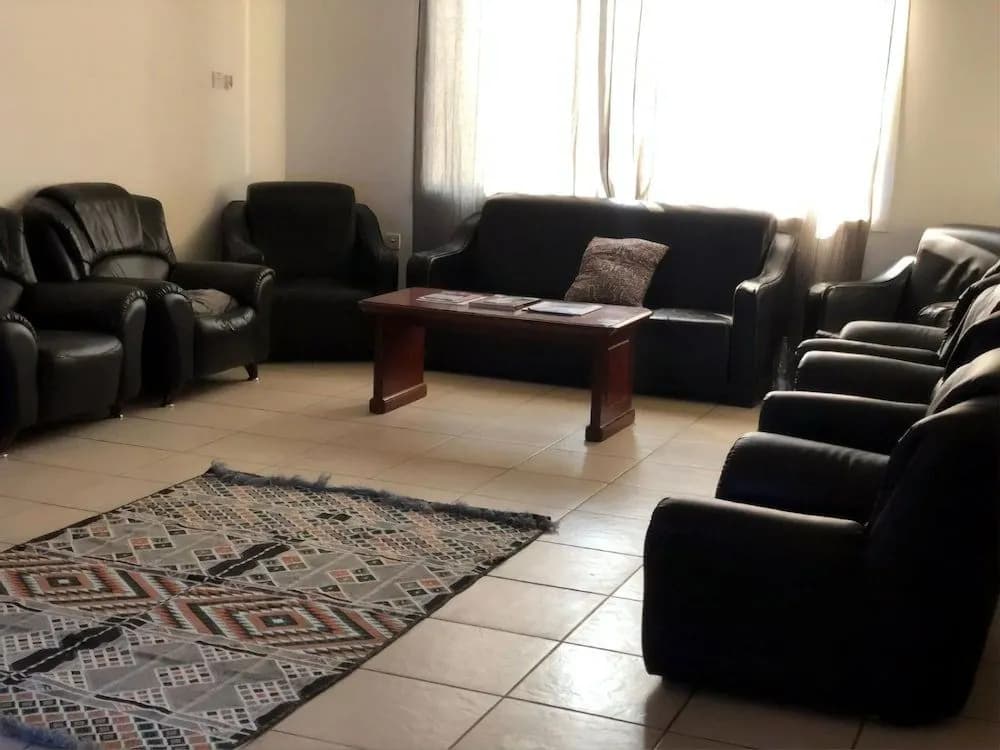 Q Hostel - photo 8