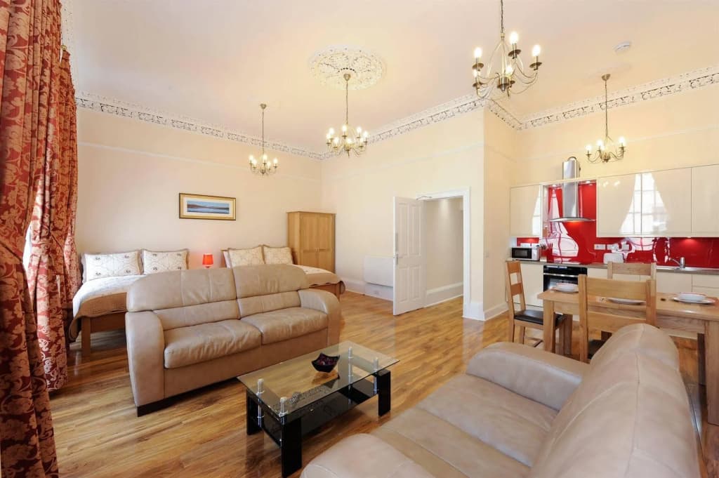 Edinburgh City Suites - photo 4