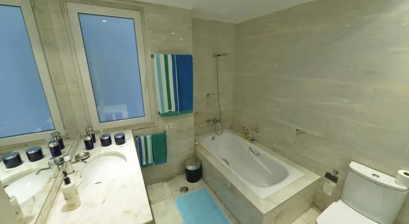 Fernandes Guest House - photo 6