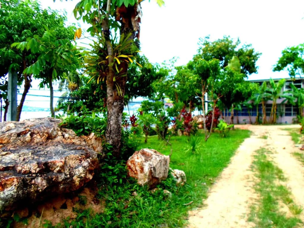 Bangrak Bungalow - photo 9