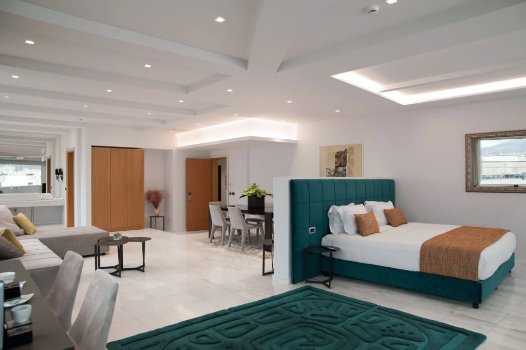 Athenaeum Grand Hotel - photo 7