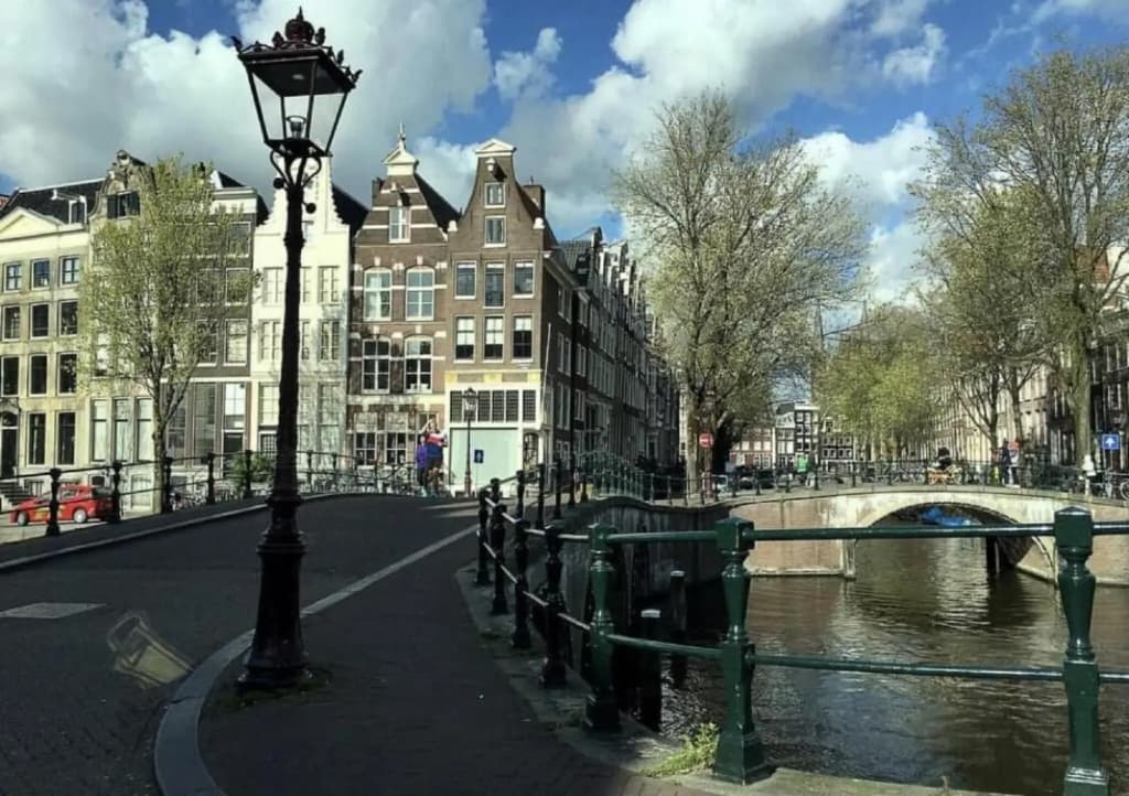 Facade Hotel Amsterdam - photo 10