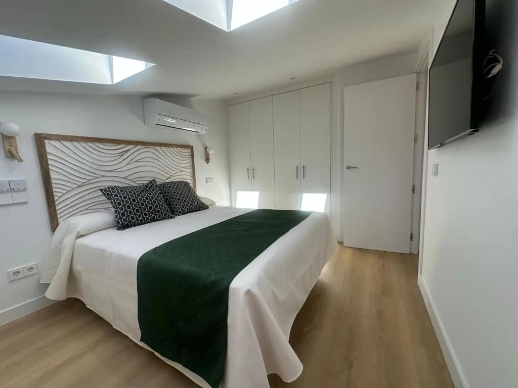 Hostal Castilla II - Puerta del Sol - photo 3