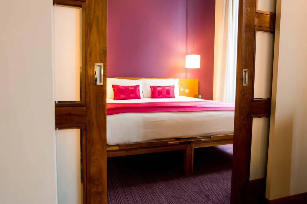 The Trafalgar St. James London, Curio Collection by Hilton - photo 6