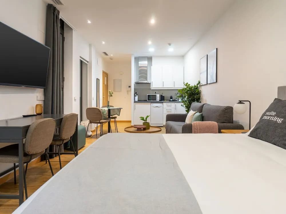 Limehome Madrid San Lorenzo - photo 4