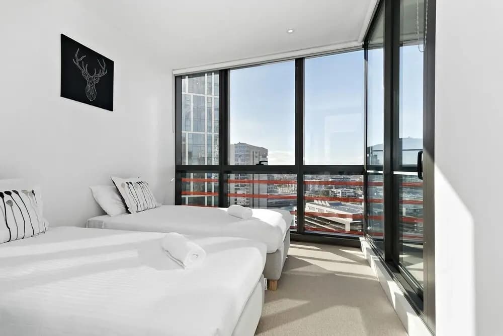 Indie, 2BDR Docklands Apartment - photo 3