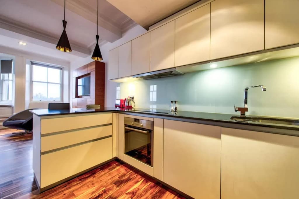 Sumptuous 2BR Apt Next To Edinburgh Castle! - photo 18