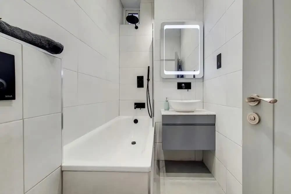Brand New Luxury 2-bed Apartment in London - photo 7