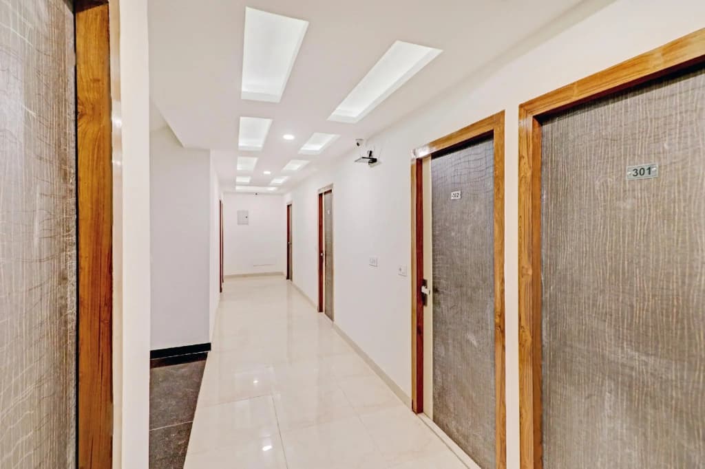Collection O 81326 Hotel Dolphin - photo 4