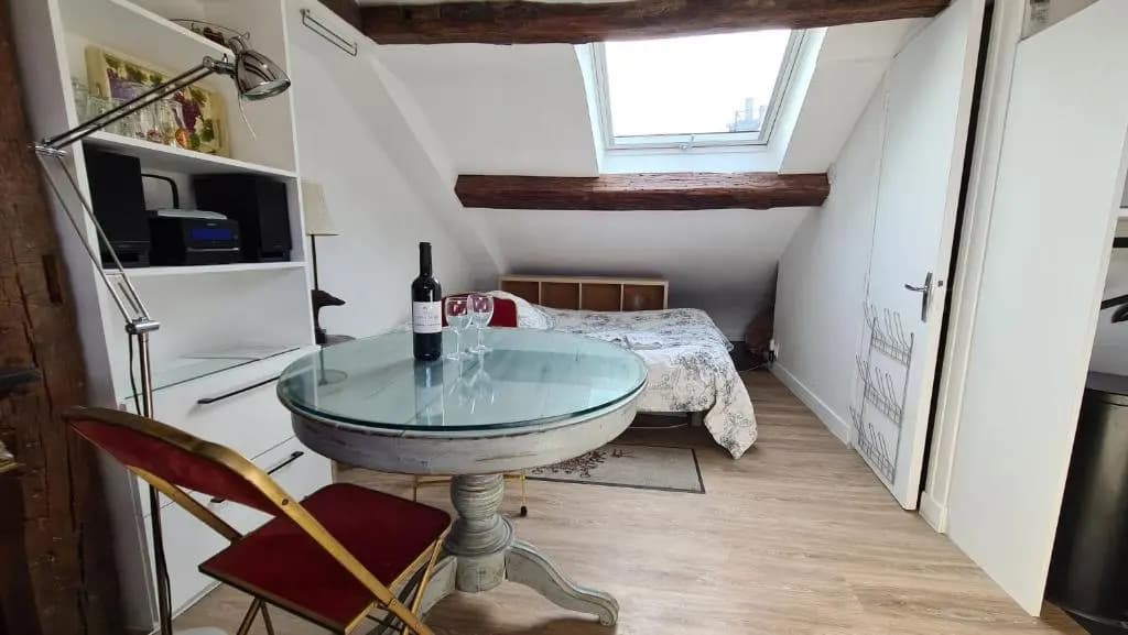 Appartement Cœur de Paris avec vue sur les toits - photo 5
