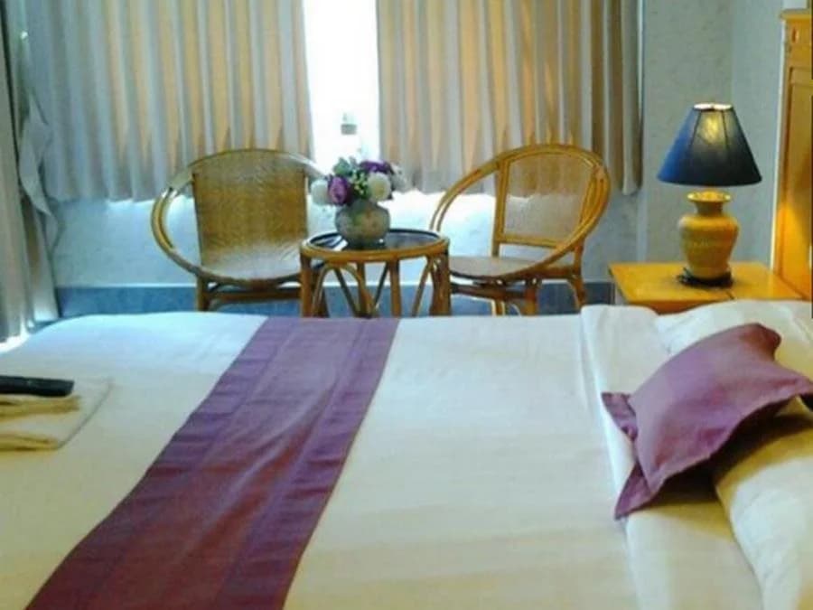 Leng Hotel - photo 6