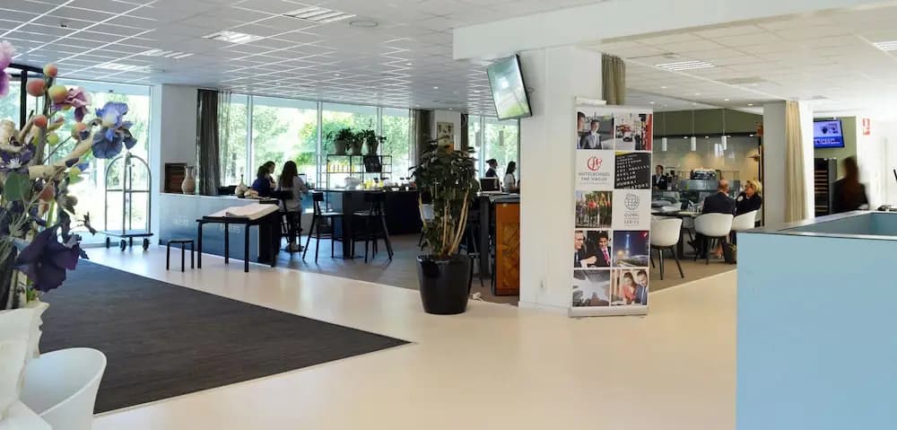 Skotel Amsterdam, Hotelschool The Hague - photo 35
