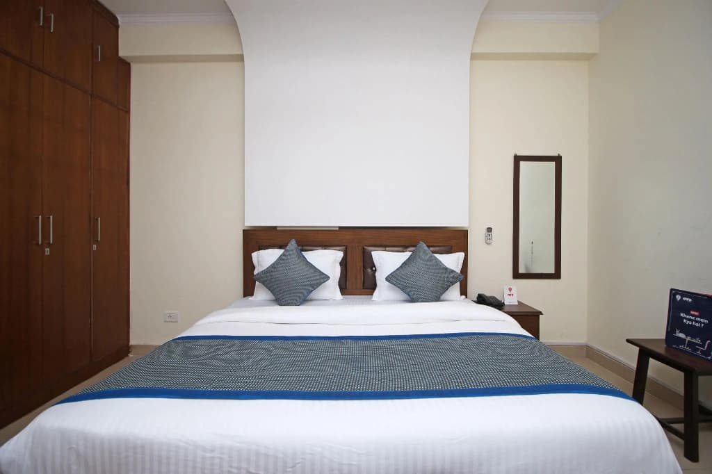 OYO 9273 Surya Palace - photo 17