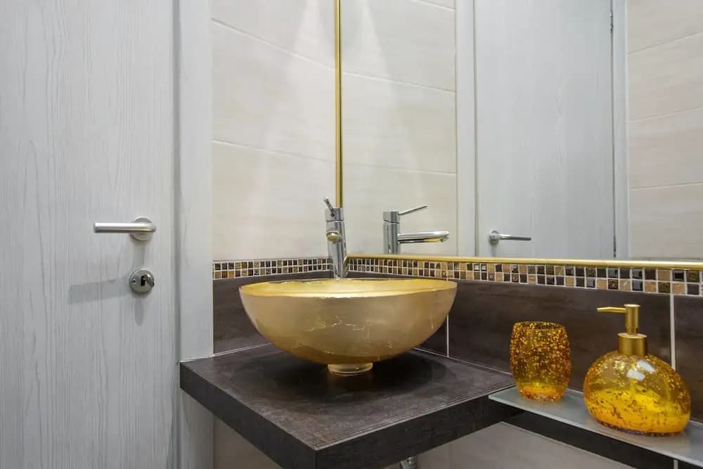 Gold Vatican Apartment - photo 9