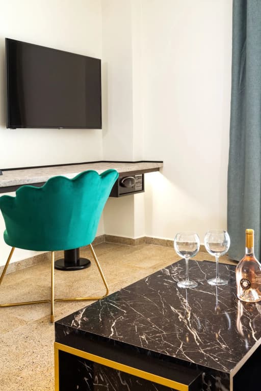 Athens Ivy Suites - photo 18