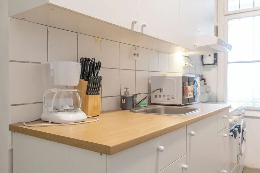 Charming 2BR Apt Close to Westbahnhof - photo 9